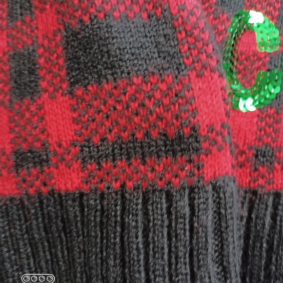 Christmas Sweater 🎄 Buffalo checked just in time for Christmas Great Condition - Picture 7 of 9